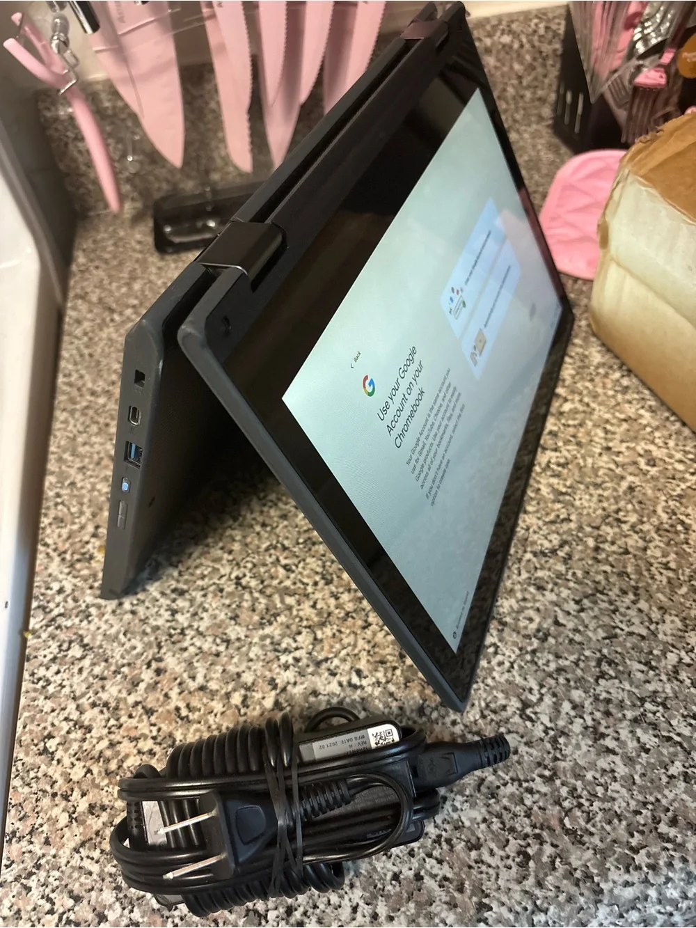 2-in-1 Touchscreen Lenovo 500E Chromebook - Dark Gray